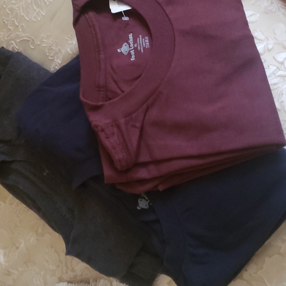 Foot Locker- Set of 3 T-shirts